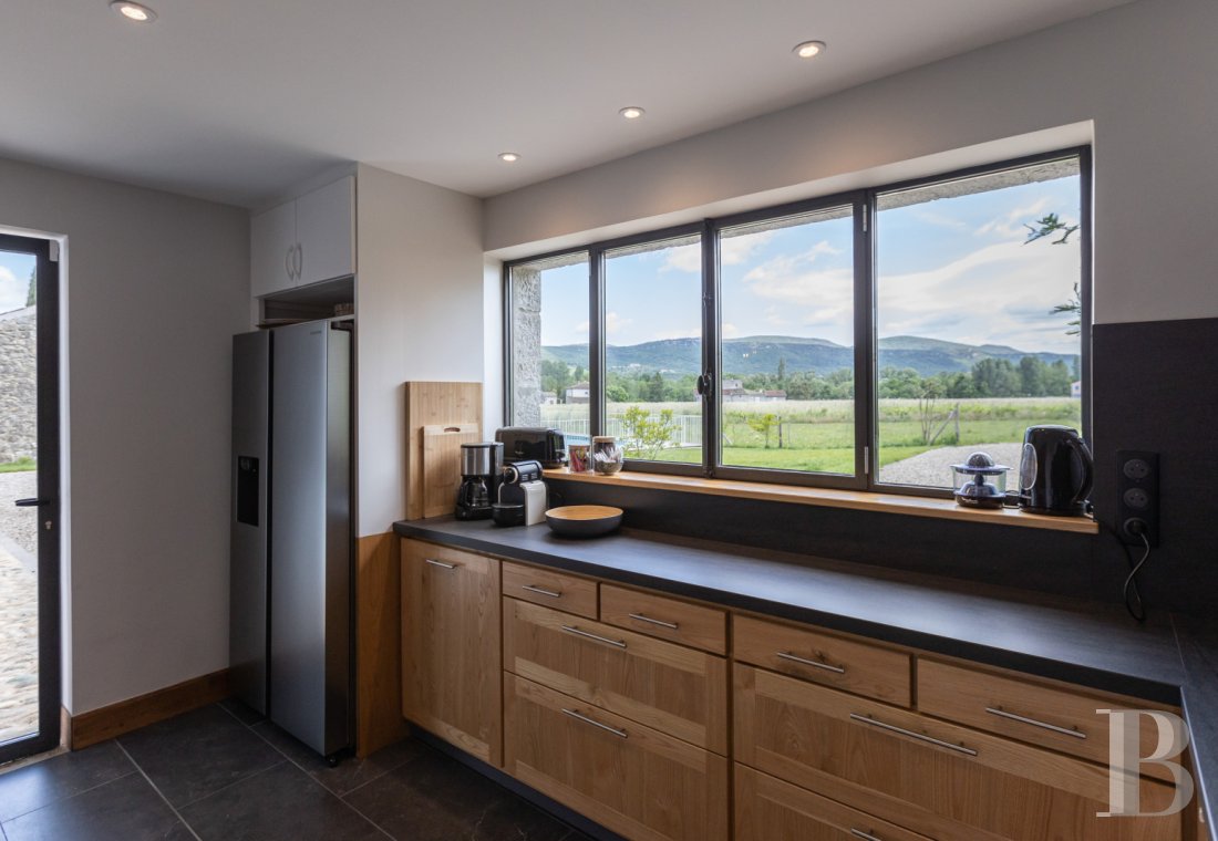 A former 17th-century farmhouse in the shadow of a chateau, in Saint-Alban-Auriolles in the Ardèche - photo  n°6